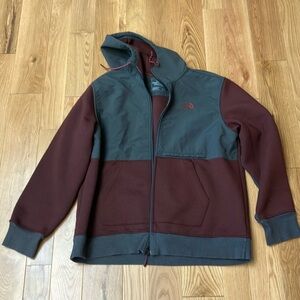 NWOT the North Face XL hooded jacket maroon and grey